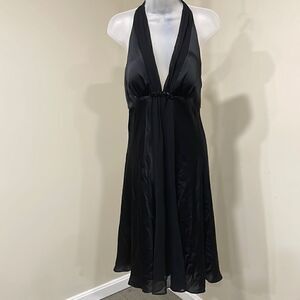 White House Black Market Cocktail Semi Formal Dress.  100% silk.  Size 6 S small